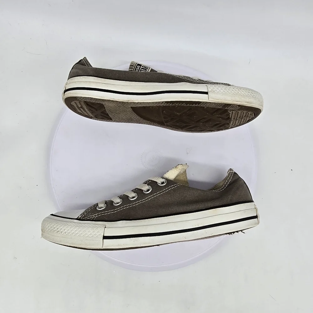 Converse Shoes Women's 7 Chuck Taylor All Star Low Sneakers Gray Canvas
